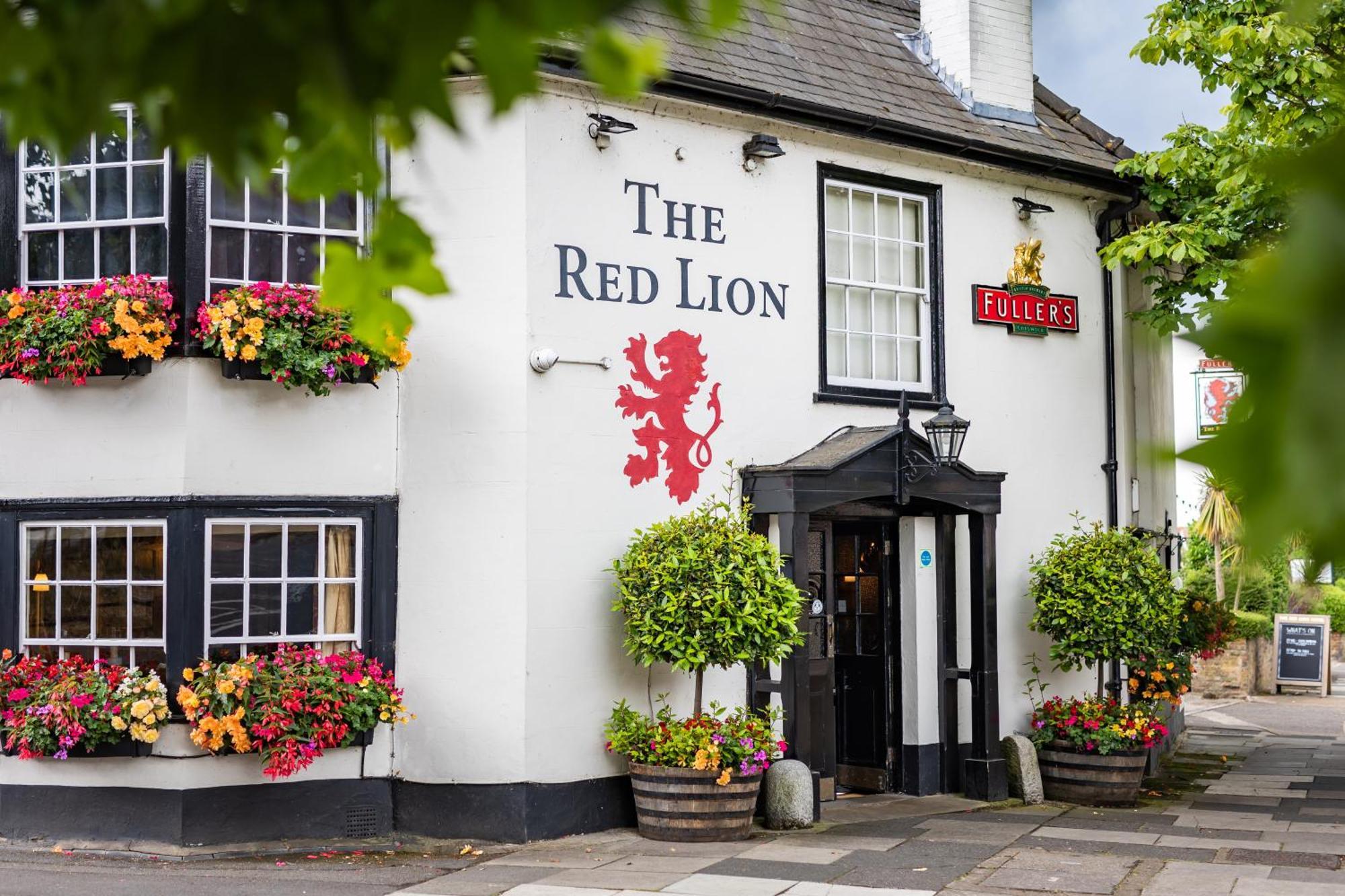 The Red Lion Hotel Хитроу Экстерьер фото