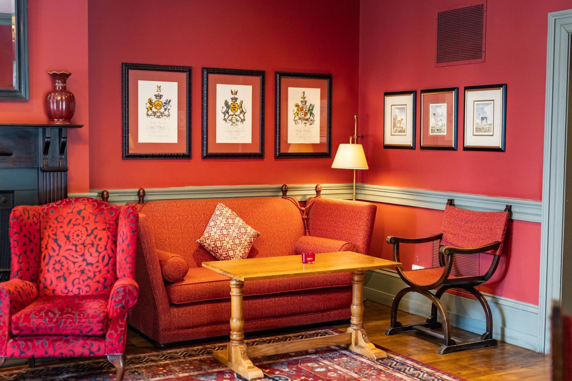 The Red Lion Hotel Хитроу Экстерьер фото